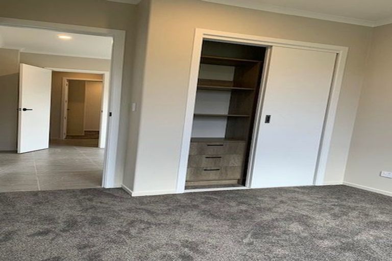 Photo of property in 26 Ballyalton Crescent, Flat Bush, 2019