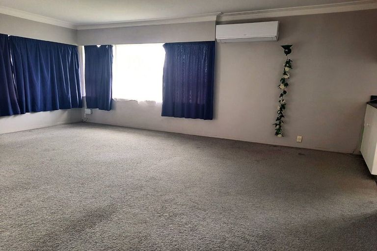 Photo of property in 1/37 Great South Road, Papakura, Takanini, 2110