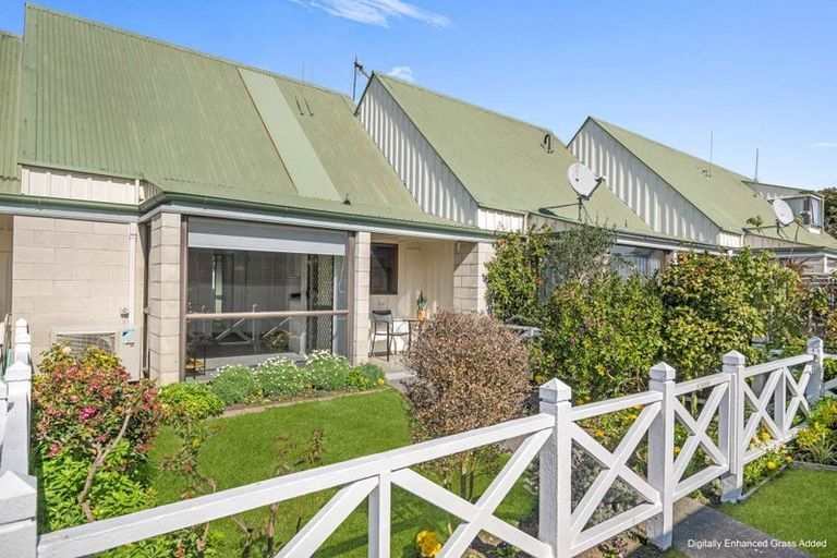 Photo of property in St Lukes Village, 196 Vigor Brown Street, Napier South, Napier, 4110