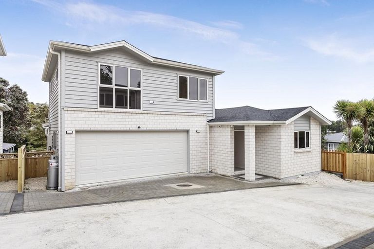 Photo of property in 30a Dolbear Street, Titirangi, Auckland, 0604