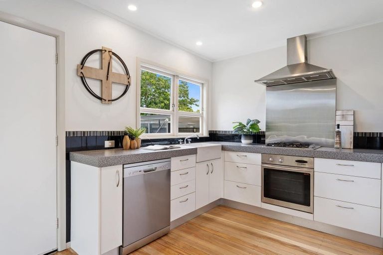 Photo of property in 2 Devon Street, Stoke, Nelson, 7011