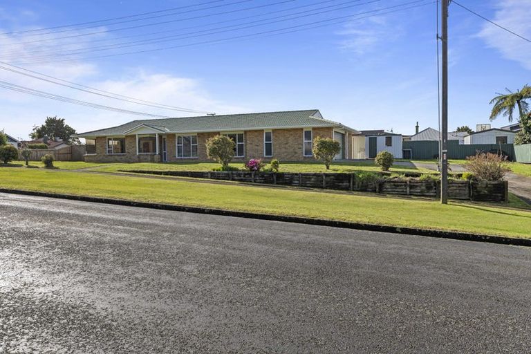 Photo of property in 51 Pembroke Road, Stratford, 4332