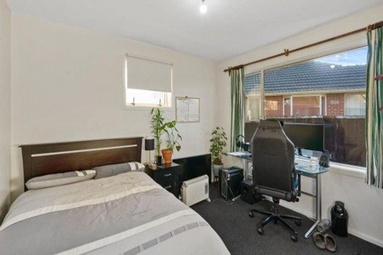Photo of property in 31 Balrudry Street, Avonhead, Christchurch, 8042
