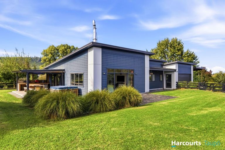 Photo of property in 92 Lisland Drive, Kinloch, Taupo, 3377