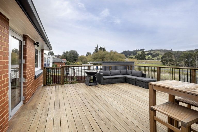 Photo of property in 28 Waldron Crescent, Green Island, Dunedin, 9018