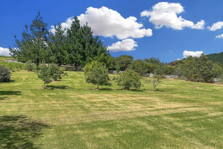 Photo of property in 960 Whangaripo Valley Road, Whangaripo, Wellsford, 0972