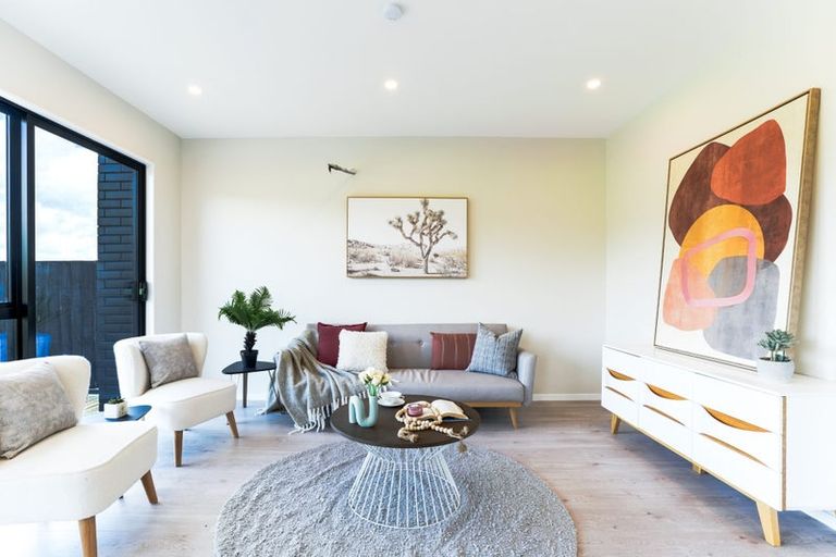 Photo of property in 37 Horokaka Street, Massey, 0614