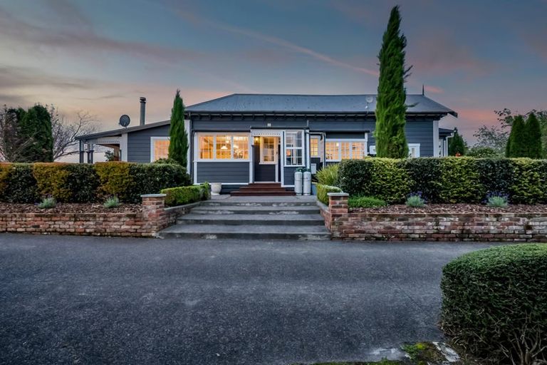 Photo of property in 104 Pitt Road, Hillsborough, New Plymouth, 4372