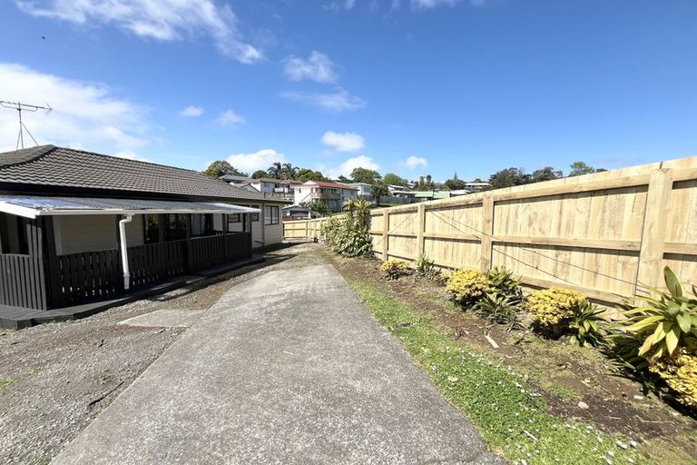 Photo of property in 87 Keegan Drive, Massey, Auckland, 0614