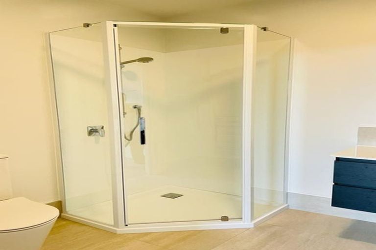 Photo of property in 18/11 Carlos Drive, Flat Bush, Auckland, 2016