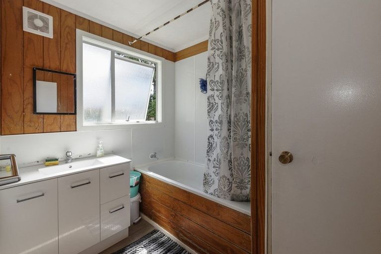 Photo of property in 3/9 Miro Street, New Lynn, Auckland, 0600