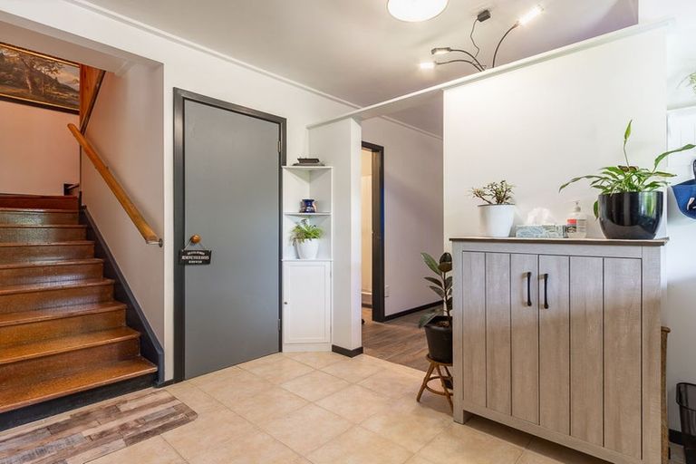 Photo of property in 27 Puriri Road, Waikanae, 5036