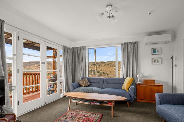 Photo of property in 89 Branxholm Street, Roxburgh, 9500