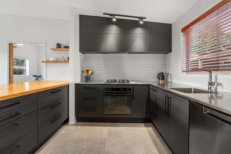 Photo of property in 35 Waikana Street, Broad Bay, Dunedin, 9014