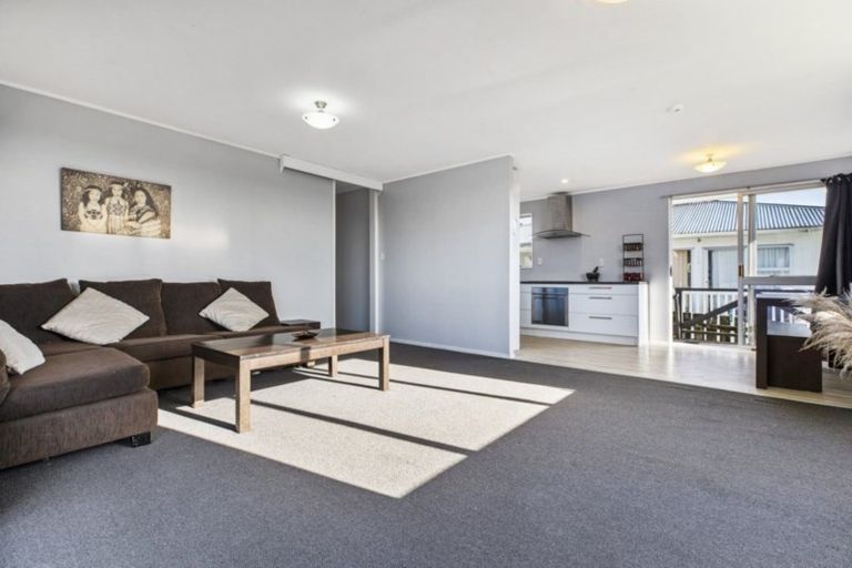 Photo of property in 24a/3 Waimumu Road, Massey, Auckland, 0614