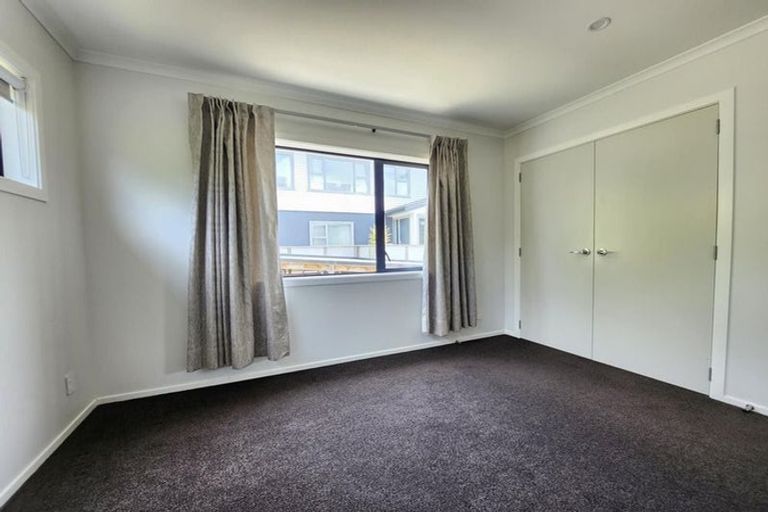 Photo of property in 1a Te Reinga View, Tawa, Wellington, 5028