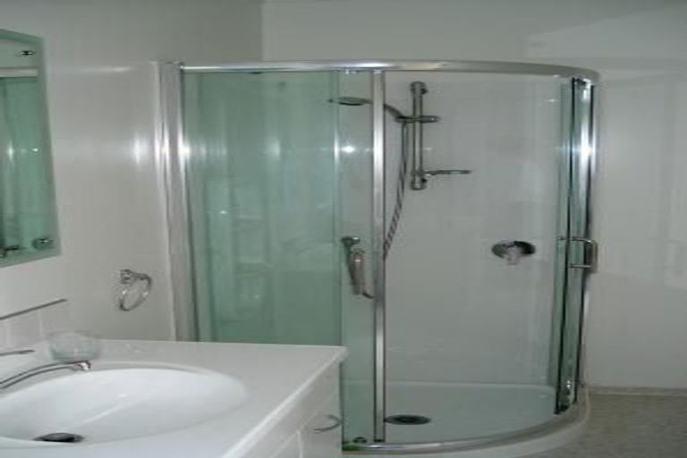 Photo of property in 3 Nadine Place, Mangere Bridge, Auckland, 2022