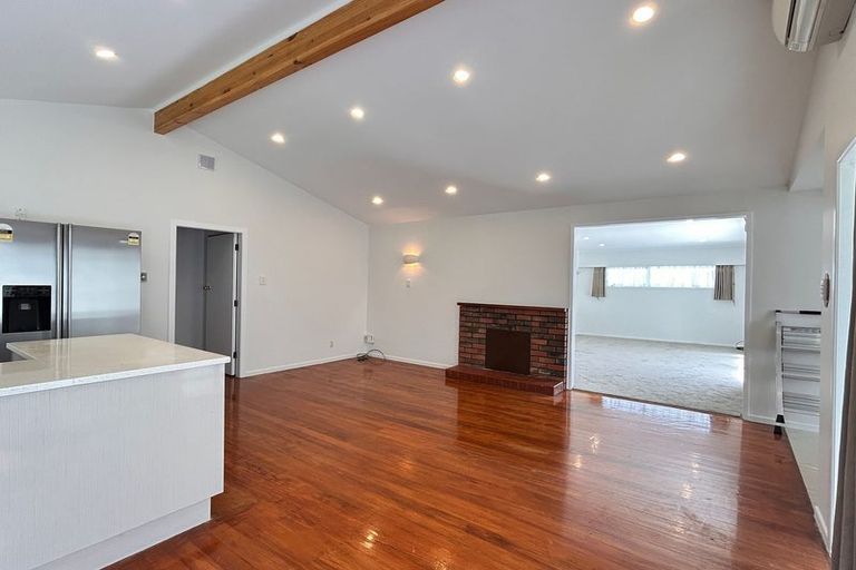 Photo of property in 21 Shanaway Rise, Hillcrest, Auckland, 0627