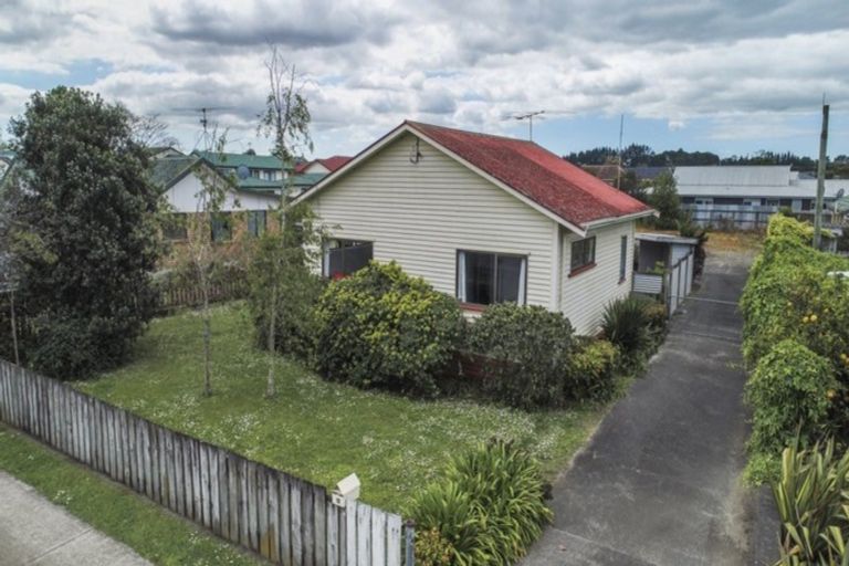 Photo of property in 12 Jellicoe Avenue, Tuakau, 2121