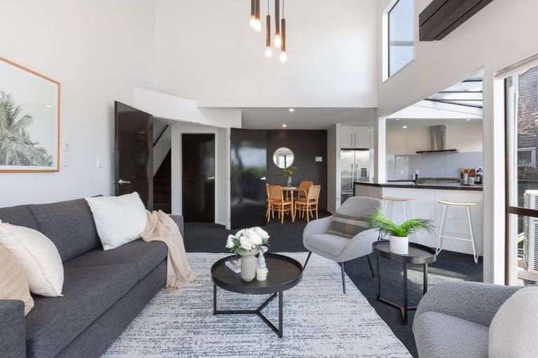 Photo of property in 50 Ferry Street, Seatoun, Wellington, 6022