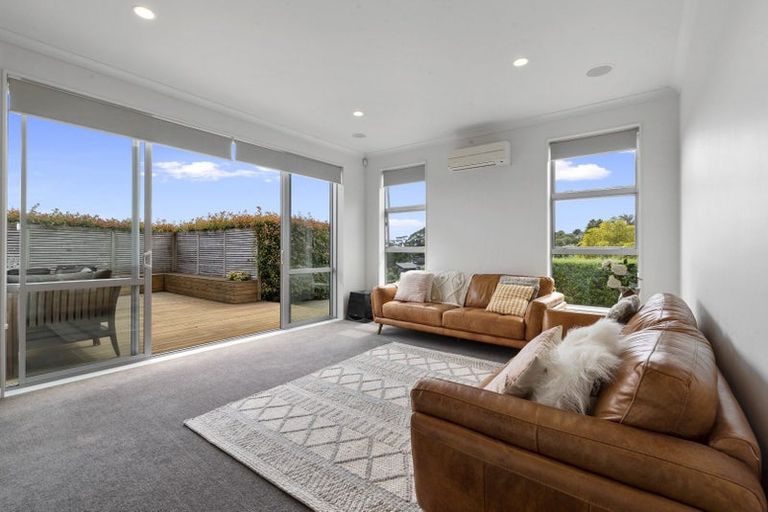 Photo of property in 156 Kittiwake Drive, Schnapper Rock, Auckland, 0632