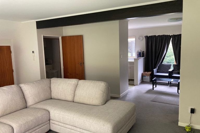 Photo of property in 95 Churton Drive, Churton Park, Wellington, 6037