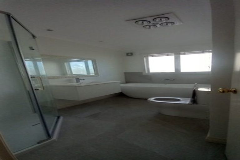 Photo of property in 79 Clovelly Road, Bucklands Beach, Auckland, 2012