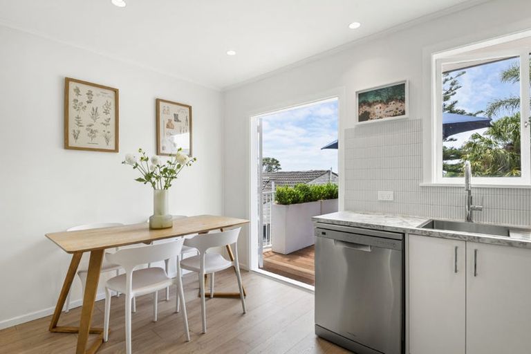 Photo of property in 1/17 Stanley Road, Glenfield, Auckland, 0629