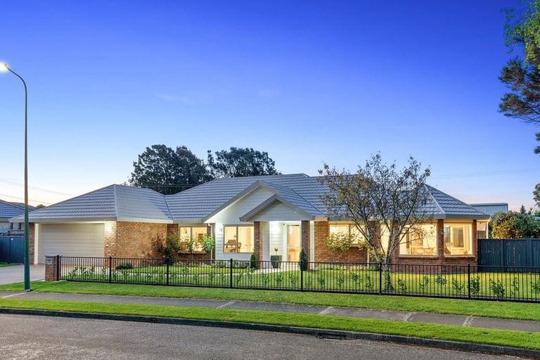 Photo of property in 3 Stella Court, Paraparaumu, 5032