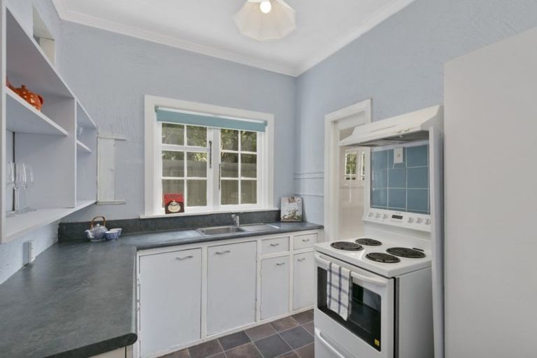 Photo of property in 16 Hathaway Avenue, Karori, Wellington, 6012