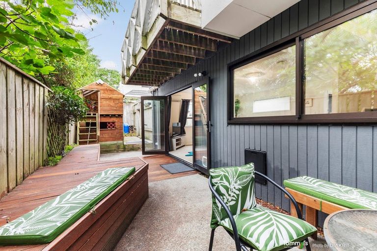 Photo of property in 163u4 Queens Drive, Lyall Bay, Wellington, 6022