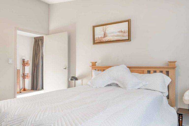 Photo of property in 2 Honeysuckle Lane, Ohauiti, Tauranga, 3112