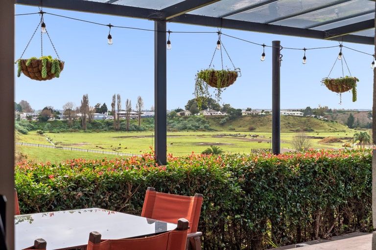 Photo of property in 8c Wiltshire Place, Te Puke, 3119