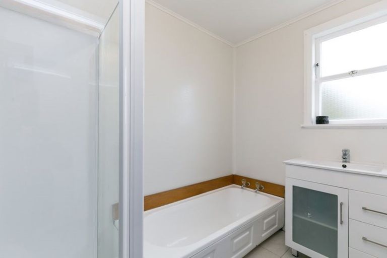 Photo of property in 37f3 Bould Street, Johnsonville, Wellington, 6037