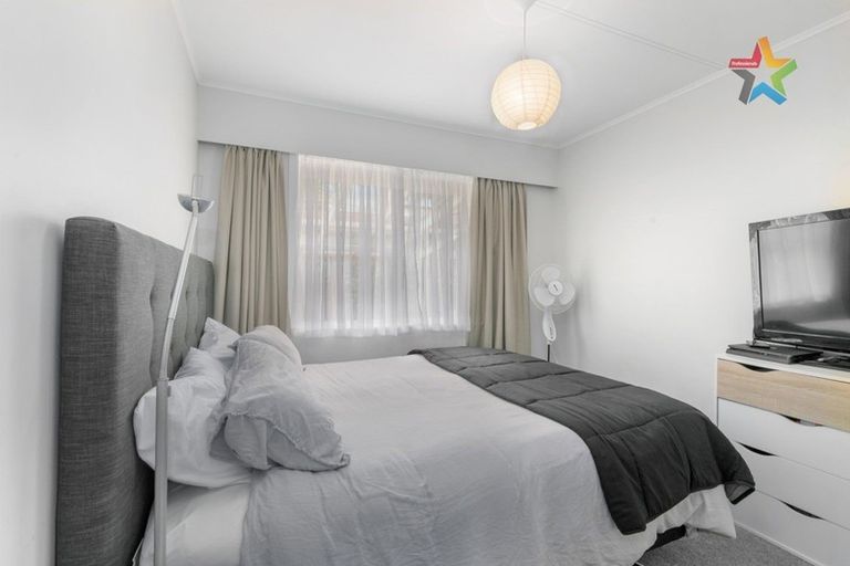 Photo of property in 15 Momona Street, Wainuiomata, Lower Hutt, 5014