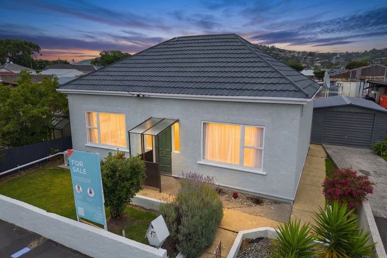 Photo of property in 17 Burns Street, South Dunedin, Dunedin, 9012