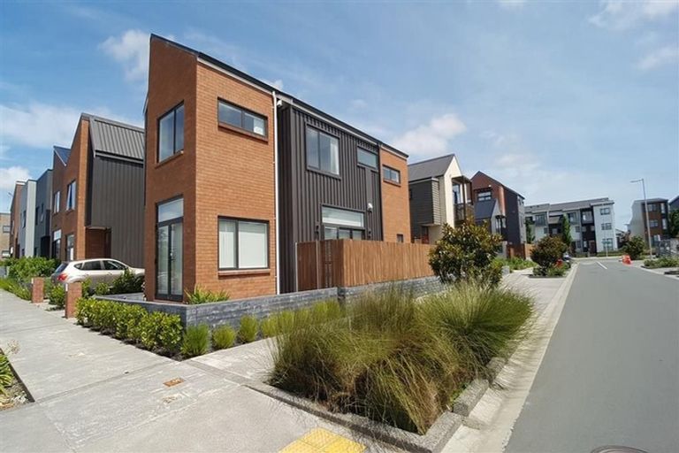 Photo of property in 1 Mapou Road, Hobsonville, Auckland, 0616
