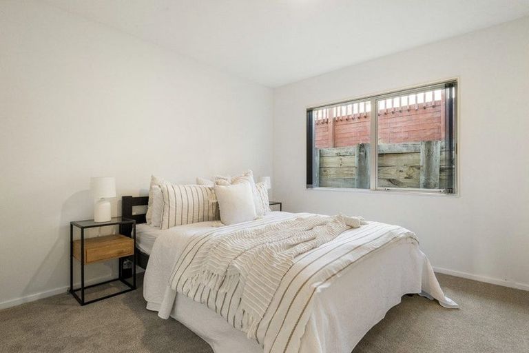 Photo of property in 6 Kittiwake Drive, Schnapper Rock, Auckland, 0632