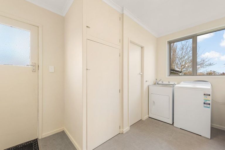 Photo of property in 42 Newburn Street, Waikaia, 9778