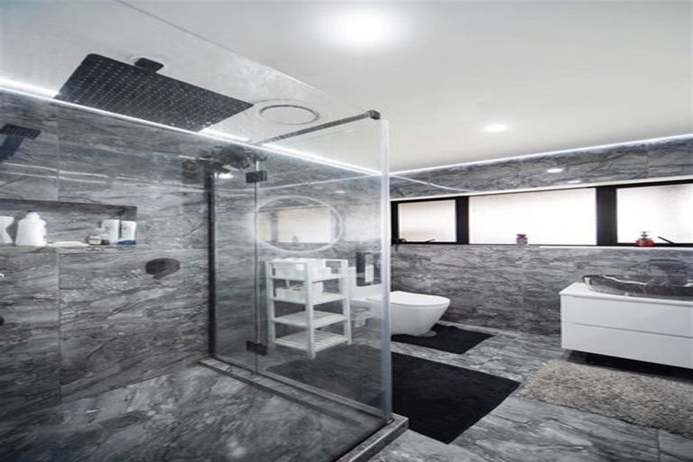 Photo of property in 304 Massey Road, Mangere East, Auckland, 2024