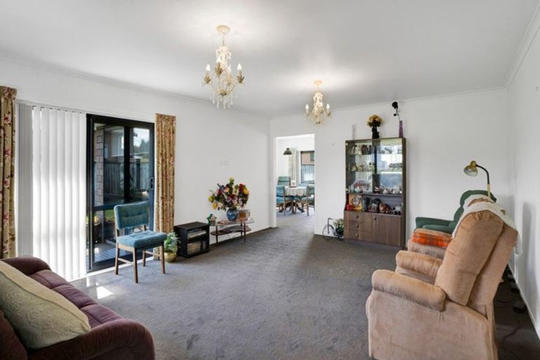 Photo of property in 6 Elizabeth Grove, Stratford, 4332