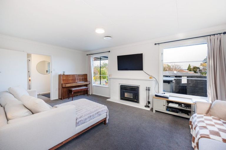 Photo of property in 1 Salisbury Avenue, Terrace End, Palmerston North, 4410