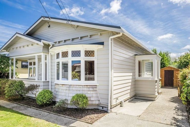 Photo of property in 5 Burnham Street, Petone, Lower Hutt, 5012