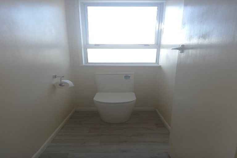 Photo of property in 15 Penrith Street, Westown, New Plymouth, 4310