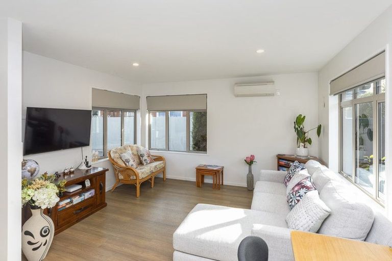 Photo of property in 2/36 Tuckers Road, Redwood, Christchurch, 8051