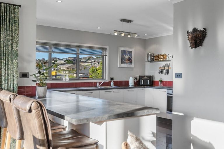 Photo of property in 31 Bayvista Close, Welcome Bay, Tauranga, 3112