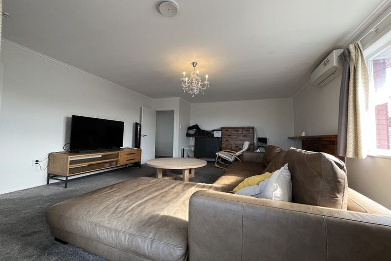 Photo of property in 1 Clematis Avenue, Murrays Bay, Auckland, 0630