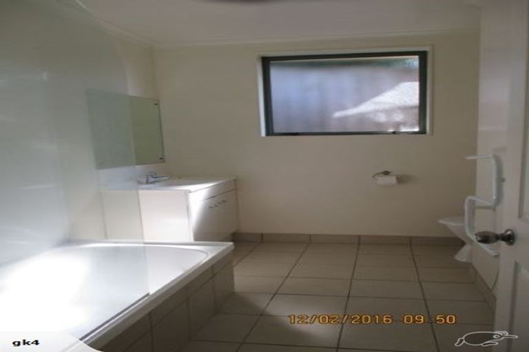 Photo of property in 9a Margarita Rise, Pukekohe, 2120