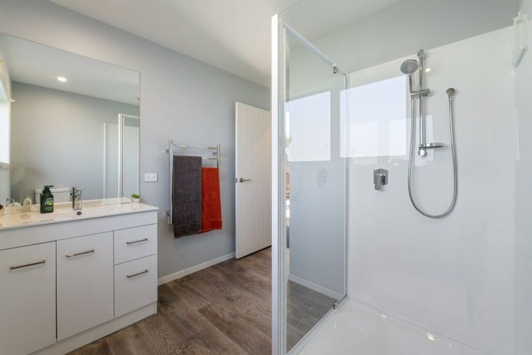 Photo of property in 43 Carrs Road, Urenui, 4377