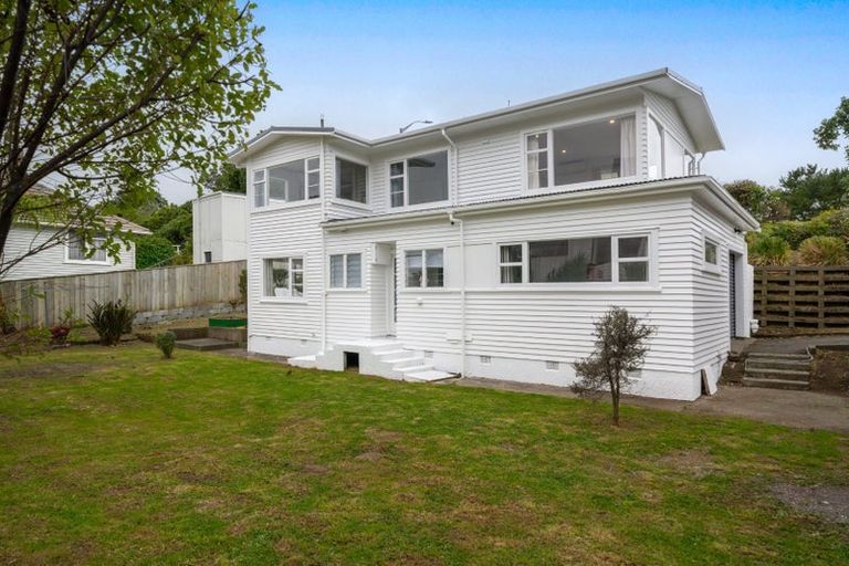Photo of property in 2 Ironside Road, Johnsonville, Wellington, 6037